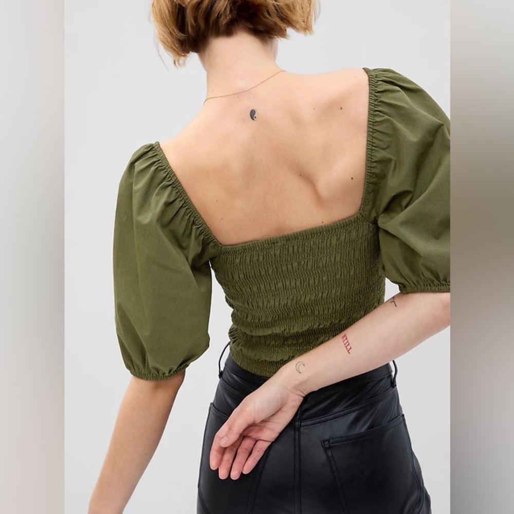 GAP Smocked Puff-Sleeve Crop Top – Size S